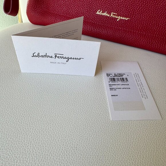 Salvatore Ferragamo Gancini Red Leather Wristlet Clutch – Authentic - Picture 5 of 10